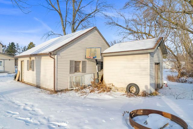 2049 Henry Street, Port Huron, MI 48060