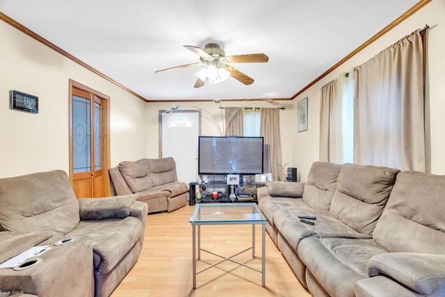 2049 Henry Street, Port Huron, MI 48060