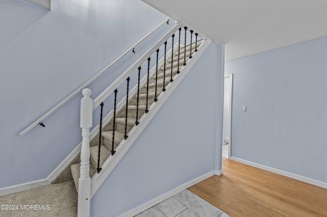 58 Flipper Avenue, Manahawkin, NJ 08050