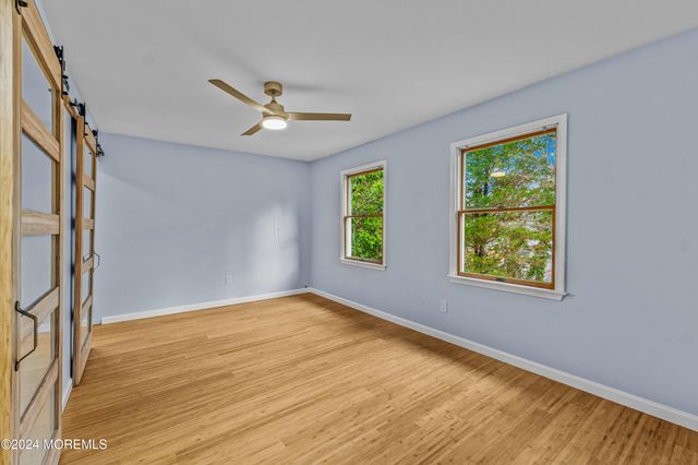 58 Flipper Avenue, Manahawkin, NJ 08050