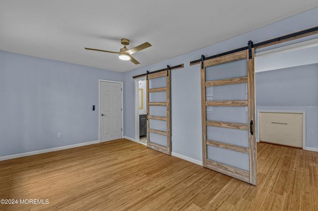 58 Flipper Avenue, Manahawkin, NJ 08050