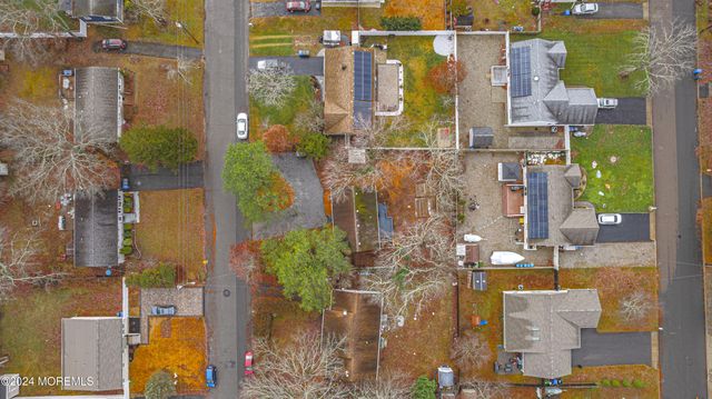 58 Flipper Avenue, Manahawkin, NJ 08050