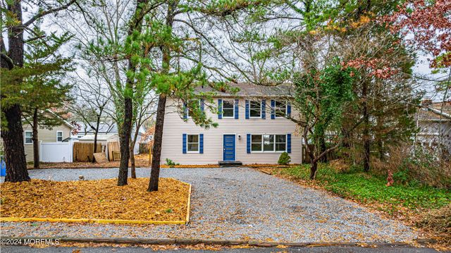 58 Flipper Avenue, Manahawkin, NJ 08050