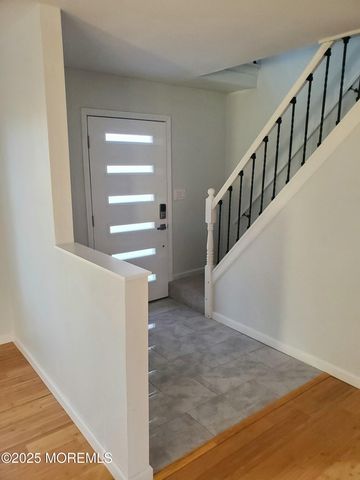 58 Flipper Avenue, Manahawkin, NJ 08050