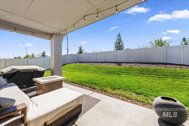5433 W Riva Capri, Meridian, ID 83646