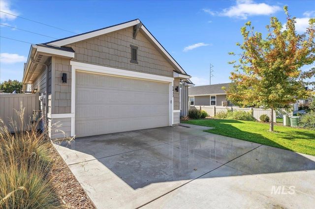 5433 W Riva Capri, Meridian, ID 83646