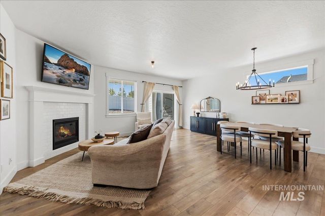 5433 W Riva Capri, Meridian, ID 83646