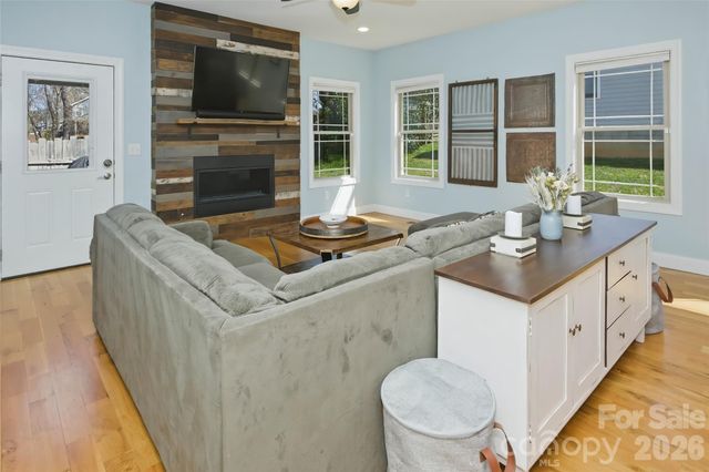 57 Alabama Avenue, Asheville, NC 28806