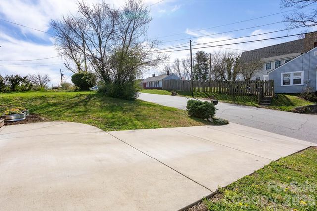 57 Alabama Avenue, Asheville, NC 28806