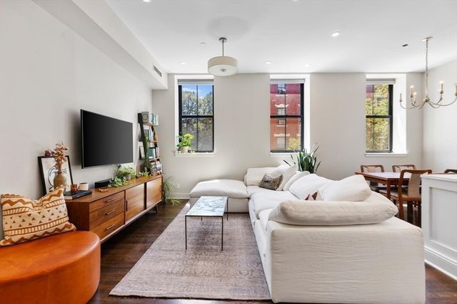 5 Appleton St 2D, Boston, MA 02116