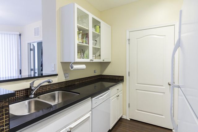 1701 E Colter Street 203, Phoenix, AZ 85016