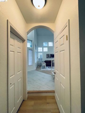 2117 Mark Twain Dr, Antioch, CA 94531