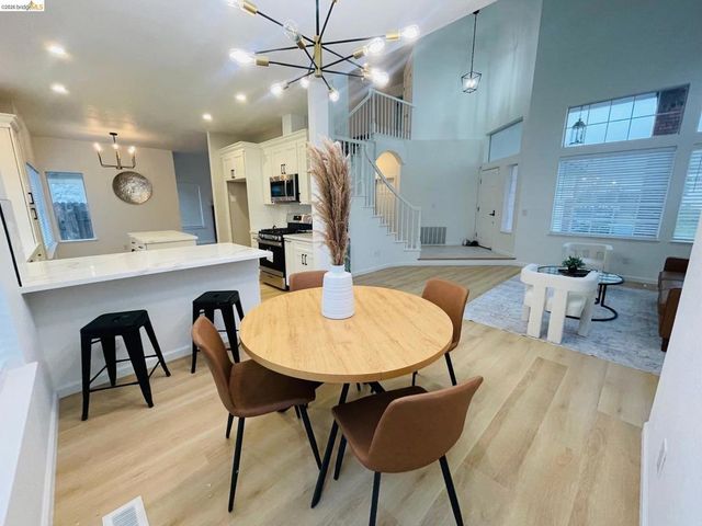 2117 Mark Twain Dr, Antioch, CA 94531