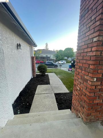 2117 Mark Twain Dr, Antioch, CA 94531