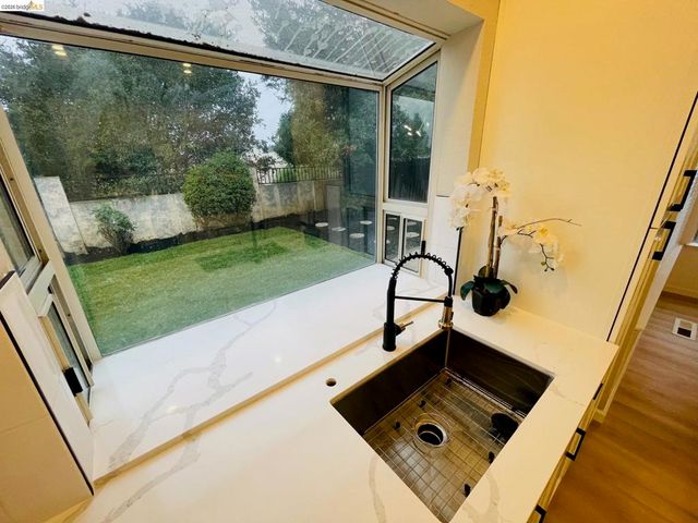 2117 Mark Twain Dr, Antioch, CA 94531