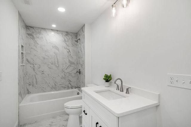2 Violet Way, Westford, MA 01886