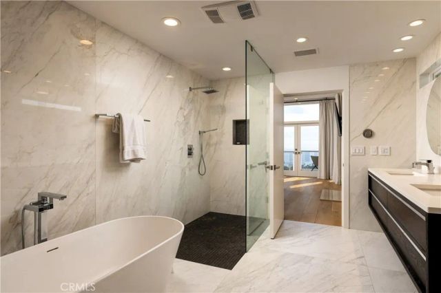 1061 Skyline, Laguna Beach, CA 92651