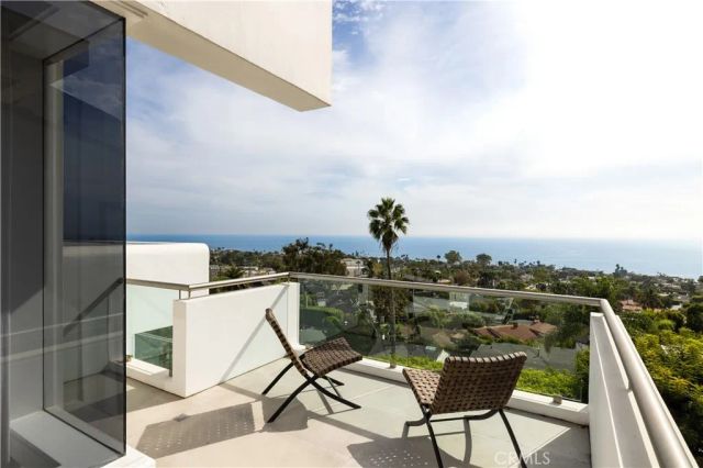 1061 Skyline, Laguna Beach, CA 92651