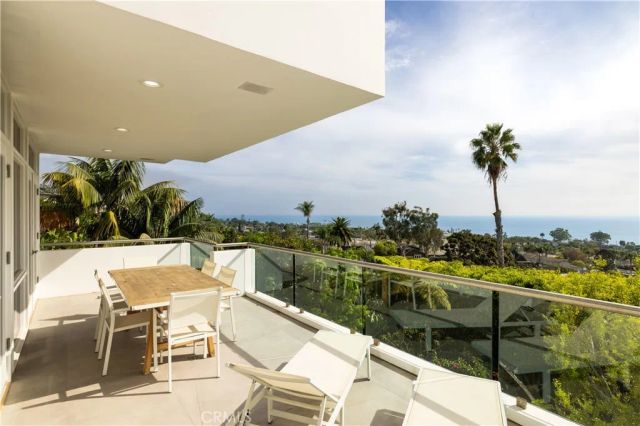 1061 Skyline, Laguna Beach, CA 92651