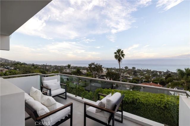 1061 Skyline, Laguna Beach, CA 92651