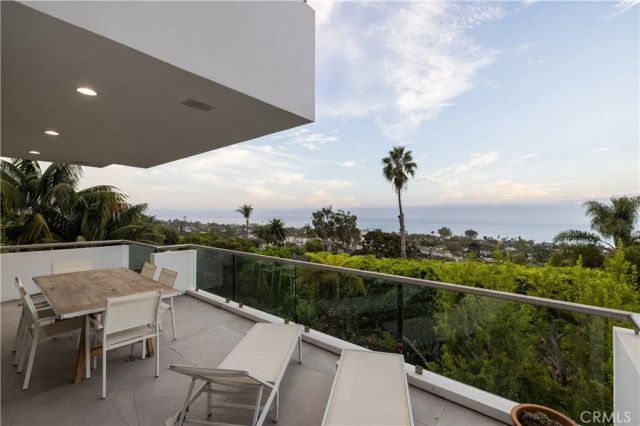 1061 Skyline, Laguna Beach, CA 92651