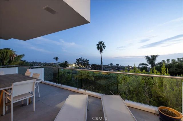 1061 Skyline, Laguna Beach, CA 92651