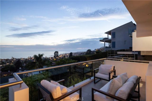 1061 Skyline, Laguna Beach, CA 92651