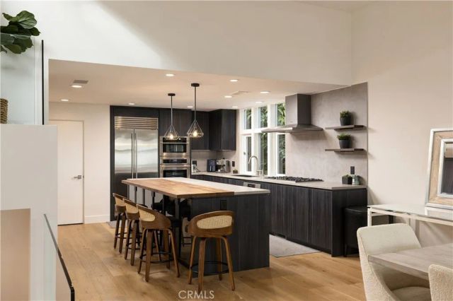 1061 Skyline, Laguna Beach, CA 92651