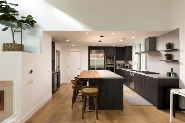 1061 Skyline, Laguna Beach, CA 92651