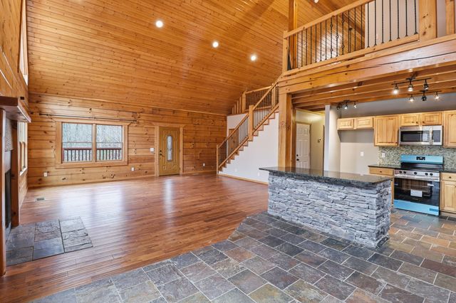 96 Sarvis Ridge Rd, Normandy, TN 37360