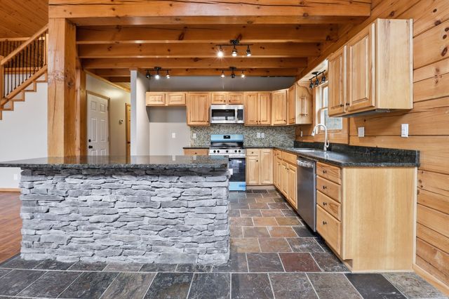 96 Sarvis Ridge Rd, Normandy, TN 37360