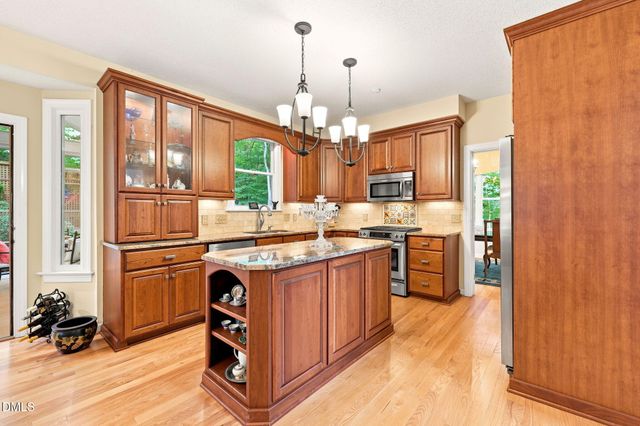 102 Robert Hunt Drive, Carrboro, NC 27510