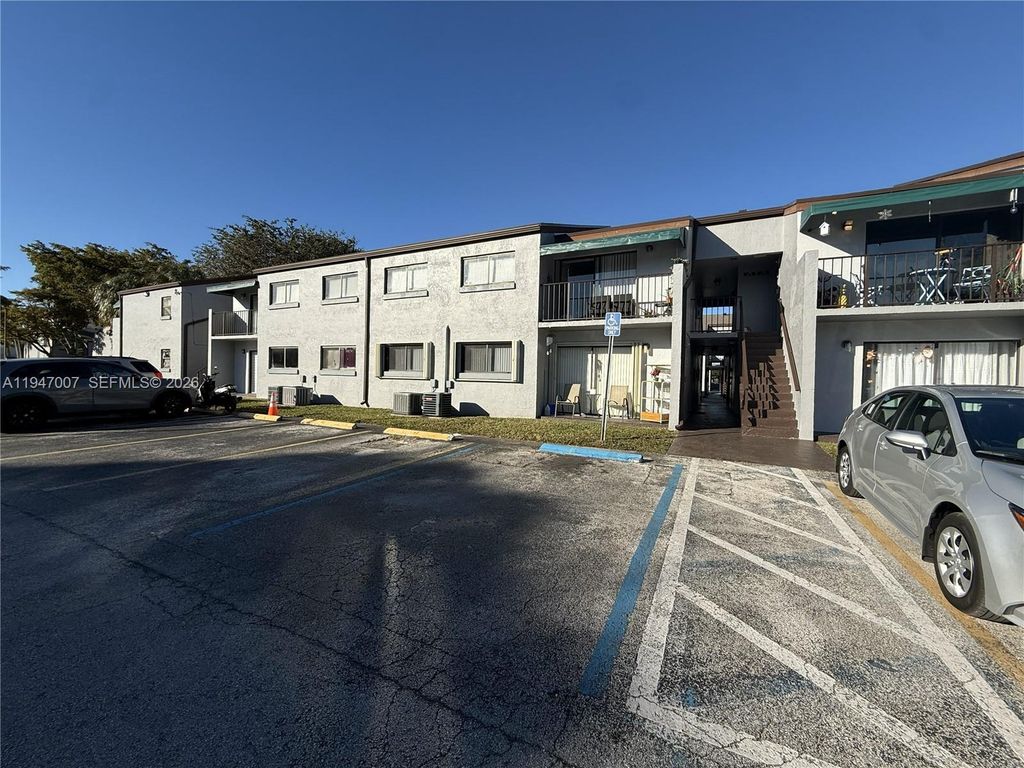 7405 SW 152nd Ave 3-107, Miami, FL 33193