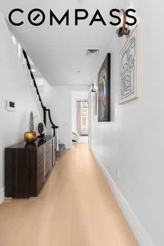222 E 61st Street, New York City, NY 10065