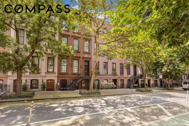 222 E 61st Street, New York City, NY 10065