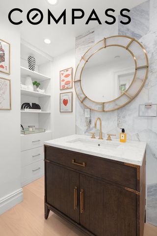 222 E 61st Street, New York City, NY 10065