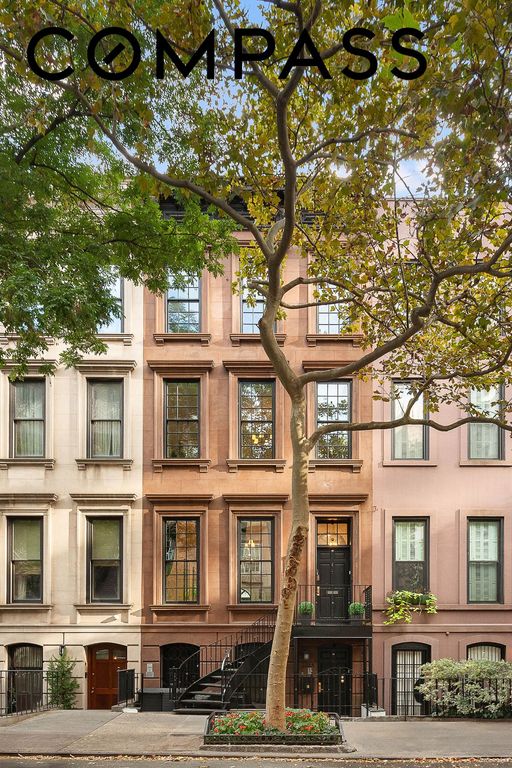 222 E 61st Street, New York City, NY 10065