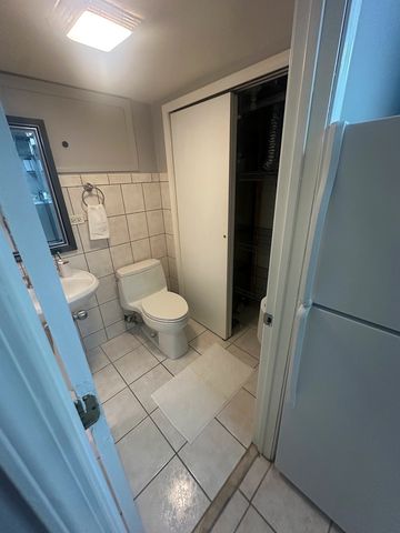 5749 S Nordica Avenue, Chicago, IL 60638