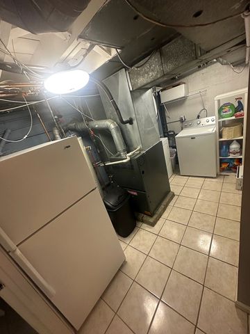 5749 S Nordica Avenue, Chicago, IL 60638