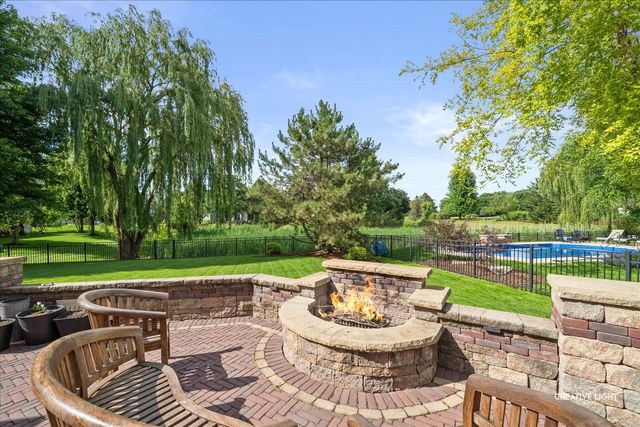 472 Arboretum Way, Oswego, IL 60543