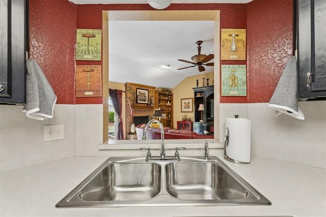 16909 Applebrook Drive, Edmond, OK 73012