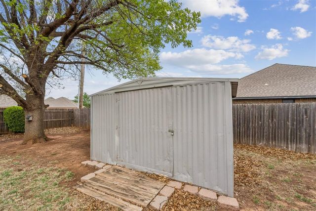 16909 Applebrook Drive, Edmond, OK 73012