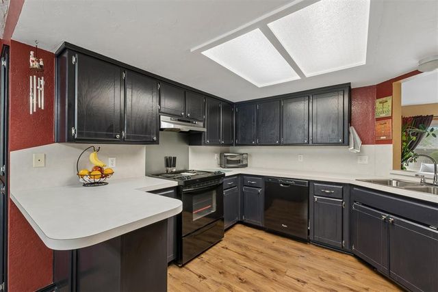 16909 Applebrook Drive, Edmond, OK 73012