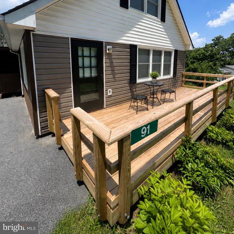 91 LOWER VIEW RD, Strasburg, VA 22657