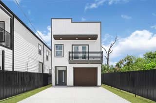 8018 Sealey Street, Houston, TX 77088