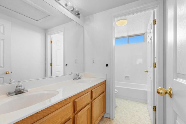 53 Goose Haven Ct, Sacramento, CA 95834