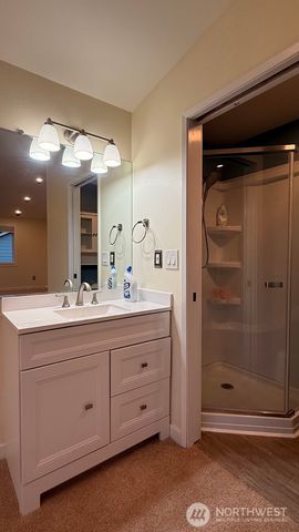 8218 Zircon Drive SW, Lakewood, WA 98498