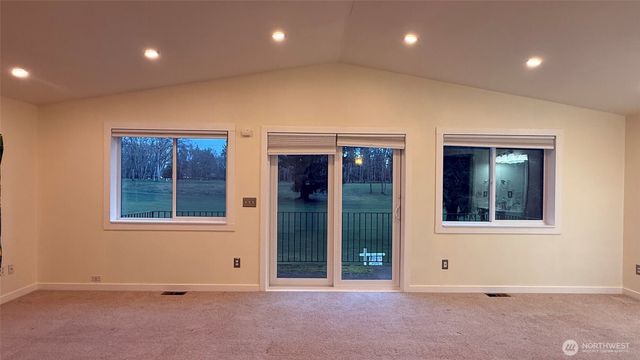 8218 Zircon Drive SW, Lakewood, WA 98498