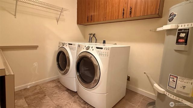 8218 Zircon Drive SW, Lakewood, WA 98498