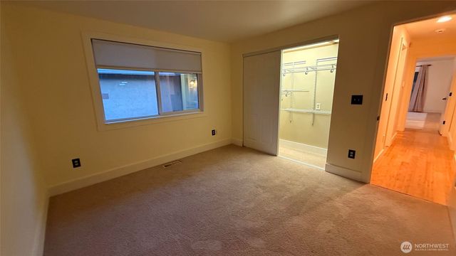 8218 Zircon Drive SW, Lakewood, WA 98498